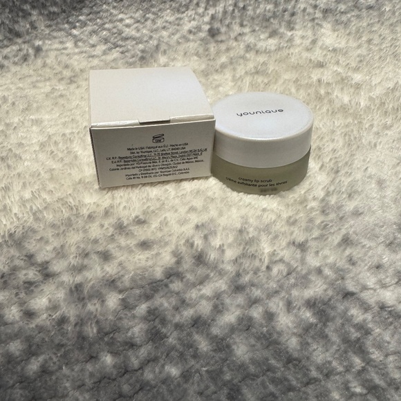 Younique's You-ology Creamy Lip Scrub - Picture 5 of 7
